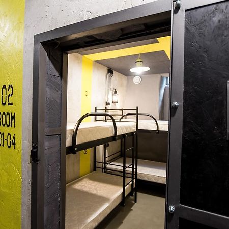 Auberge de jeunesse Lviv Loft Prison Extérieur photo
