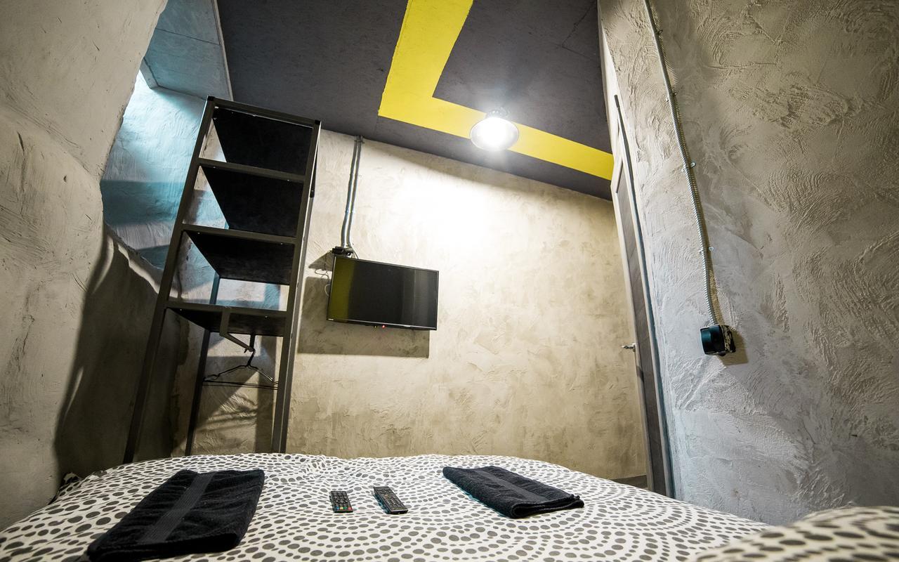 Auberge de jeunesse Lviv Loft Prison Extérieur photo