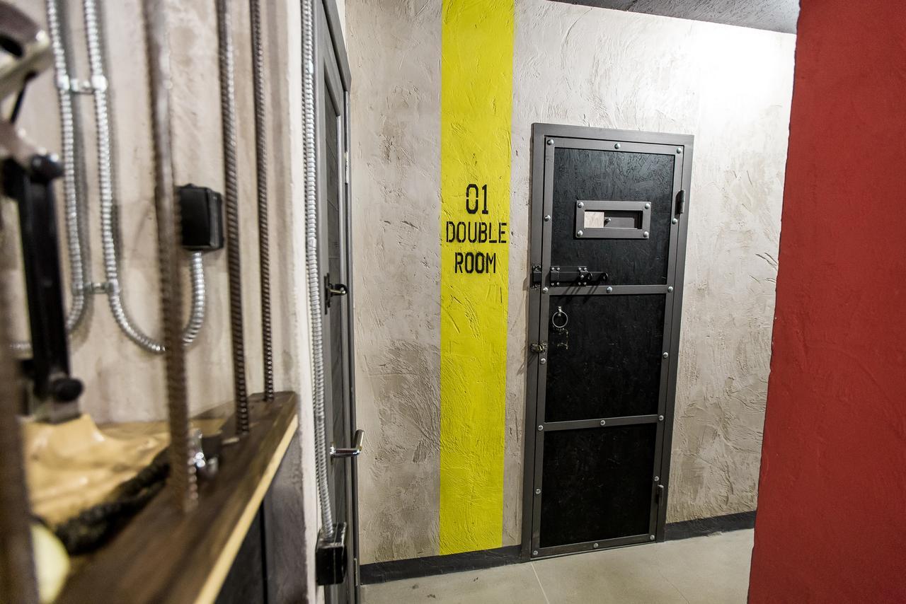 Auberge de jeunesse Lviv Loft Prison Extérieur photo